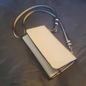 ❗️3/$10❗️Zara white crossbody bag - waterproof